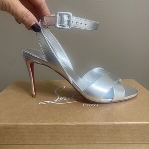 Mariza 85 metallic leather sandal Christian
Louboutin silver brand new